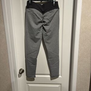New in package booty leggings XL